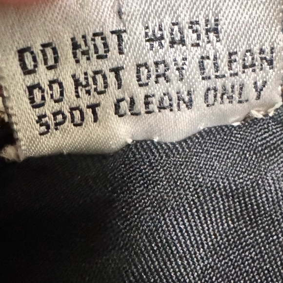 Lawrence Kazar Women’s LG Black Gold Sequins Swirls Flowers Pullover Top Blouse - Picture 5 of 11